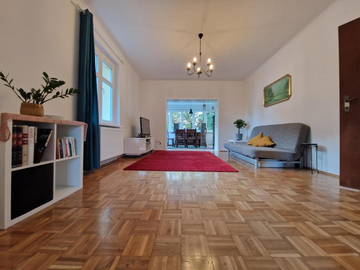 Geraeumige Und Zentrale Ferienwohnung Stahnsdorf Dış mekan fotoğraf